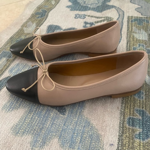 A. Soliani Italian Leather Flats Size 37 in Nude/Black - Picture 1 of 5